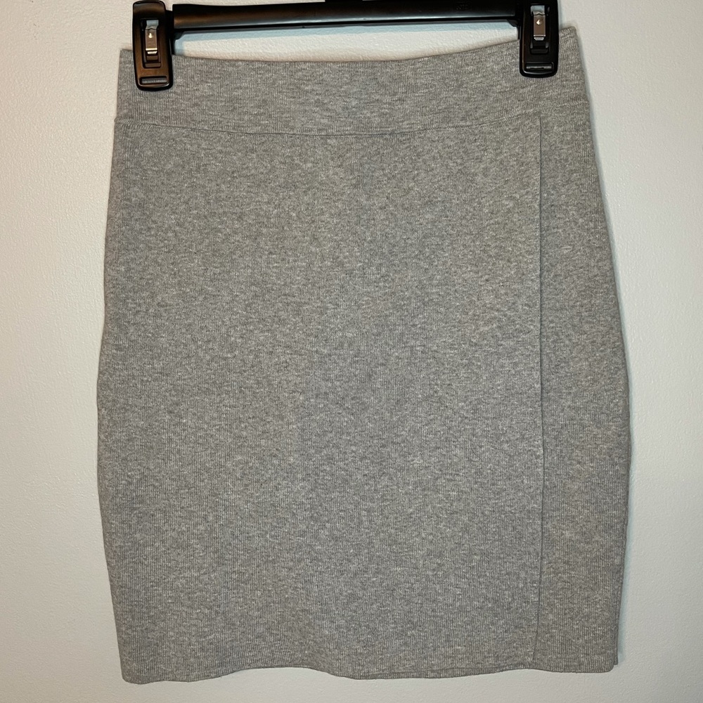 NWT bcbg heather gray sweater skirt